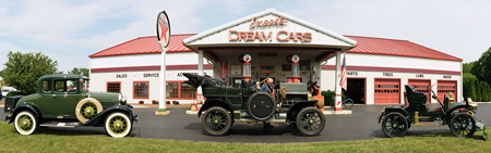 Alice_Emily_BowlingGreen